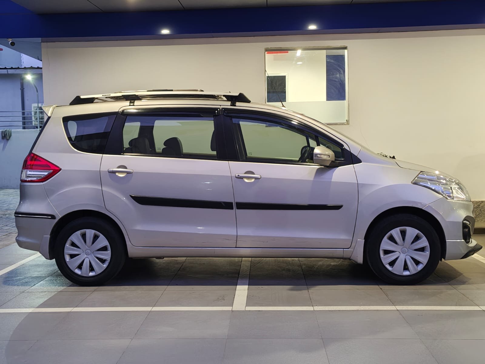 MARUTI SUZUKI ERTIGA VXI